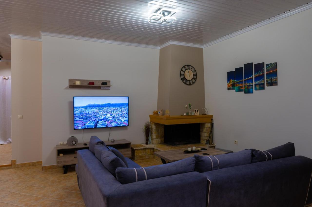 G.R Luxury Apartment Kalligoni Экстерьер фото