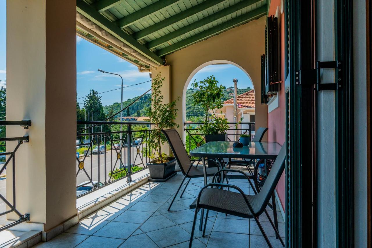 G.R Luxury Apartment Kalligoni Экстерьер фото